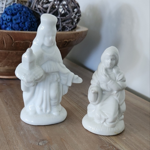 ✨ Windsor Collection White Ceramic Nativity Set – 6 Piece, Christmas Décor - Picture 11 of 14